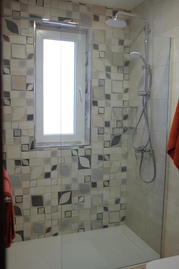 מליאהה Sunset And Seaview Apartment -Brand New מראה חיצוני תמונה